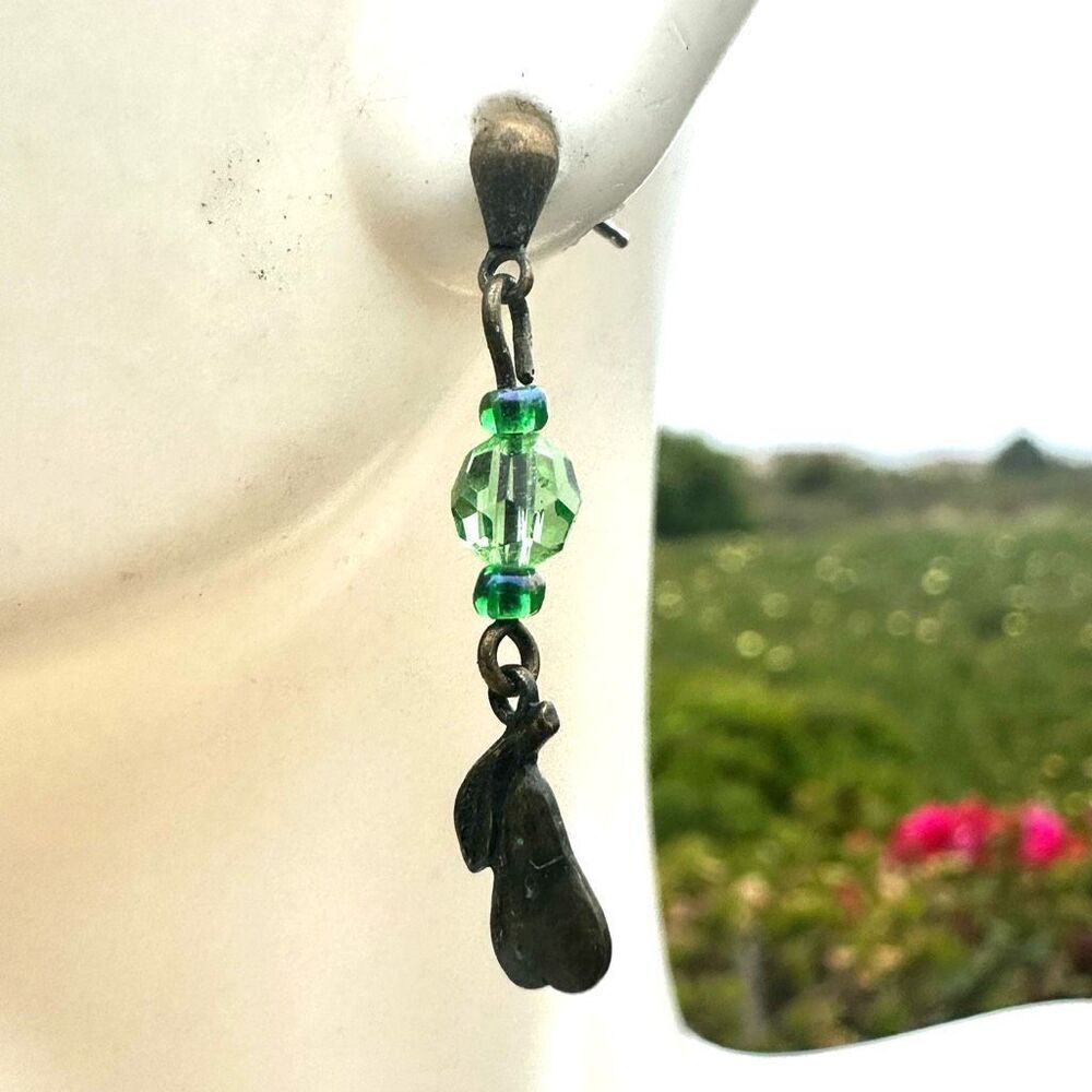 Green beaded dainty pear charm drop earrings - Picture 2 of 8